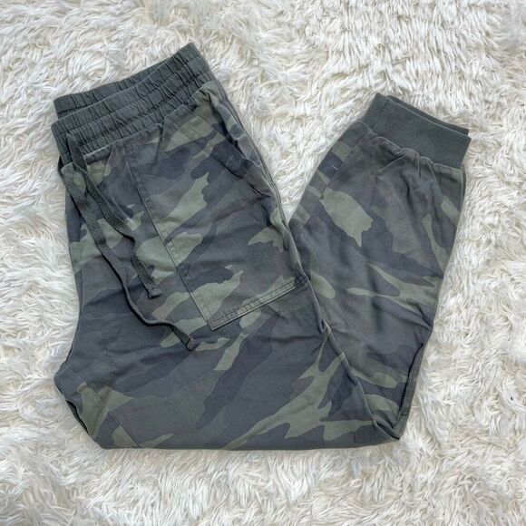 Splendid Camo Jogger Pants with Pockets Women’s Size Small Olive Green - Picture 1 of 7
